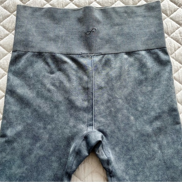 Like-new Freely leggings - Picture 6 of 6